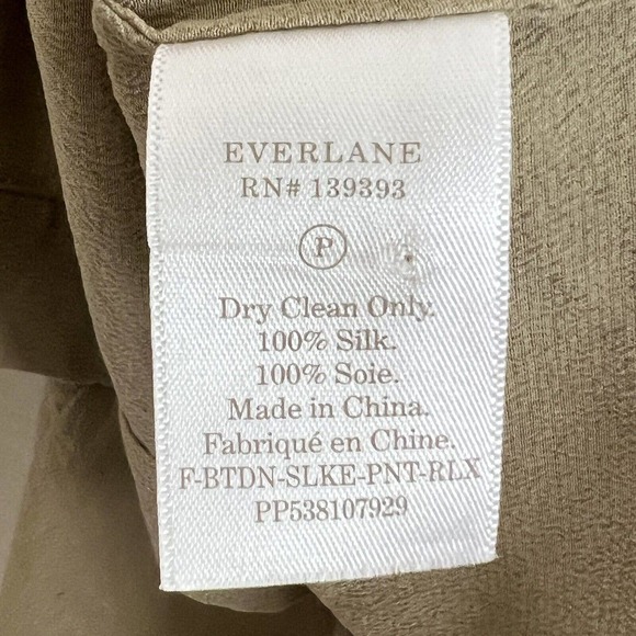 Everlane Women’s Size 6 Button Up Shirt 100% Silk Olive Green Career Office M15 - Picture 7 of 8